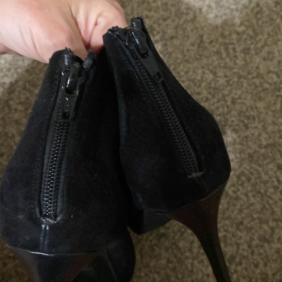 Jennifer Lopez heels. Size 8. - Picture 5 of 6